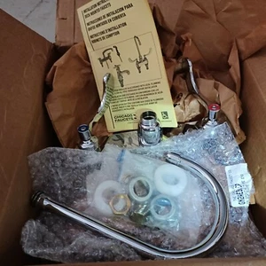 Manual CHICAGO FAUCETS Sink Faucet, 1100-GN2AE3-317CP  - Picture 1 of 9