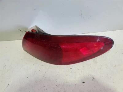 Luz trasera de pasajero Qtr 1998-2002, Ford Escort, montada en panel, N.º de parte: F8Cz-13404-DA Foto 1 de 4