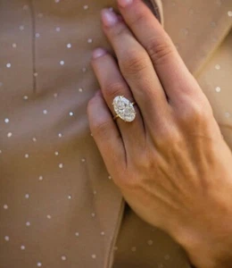 Enorme Splendido Anello di Fidanzamento Moissanite Ovale 6CT Anello in Oro Giallo Massiccio 9k - Foto 1 di 4