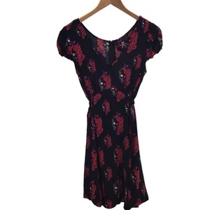 Vestido gótico negro floral estampado calavera mediano Royal Bones by Daang Goodman para mujer - Imagen 1 de 12