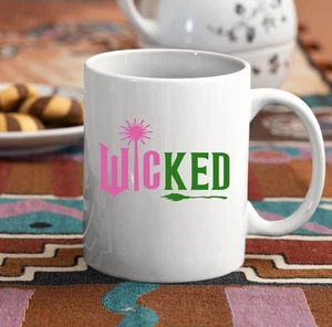 Taza Wicked 11oz Wicked 11oz verde negro blanco musical Wicked Witch tazas - Imagen 1 de 10