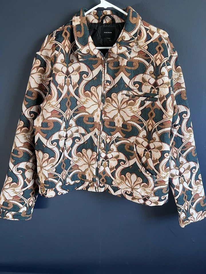 Chaqueta Bomber PacSun Estampado Tostado y Verde Foto 1 de 4