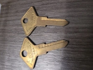 2 Curtis IND. RN22 Key Blanks  (new old stock key blanks) - Picture 1 of 2