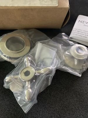 Newport Brass 3-280B/15 ASTAIRE DIVERTER/FLOW CONTROL HANDLE POLISHED NICKEL - Image 1 of 4