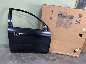 NEW 2009-2017 GMC ACADIA FRONT RIGHT PASSENGER SIDE DOOR SHELL OEM 22883073 - Picture 1 of 11