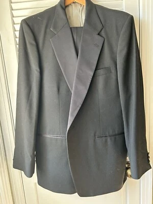 Bill Blass Men’s 2 Piece Black Single Breasted Tuxedo Suit 44R - 36”x30” Pants. - Image 1 of 4