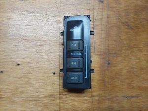 2001 2002 2003 2004 2005 2006 GM 2500/3500 transfer case select switch - Picture 1 of 7