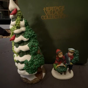 DEPT 56 Heritage Village #56100 "holly and the ivy" 1997 evento especial sin usar, en caja - Imagen 1 de 9