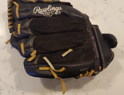 Rawlings Youth Baseball Mitt Model PL 10 MB Left Hand Glove/Right Hand Throw 10" - Image 1 of 4