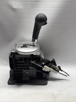 Conjunto selector de palanca de cambios de piso Mitsubishi Endeavor 2004-2011 Foto 1 de 4