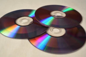 DVD PICK YOUR MOVIE *Disc Only* Including Action Drama Comedy Film - Imagen 1 de 2