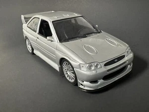 1992 Ford Escort Cosworth WRC Street Silver 1/18 It Models - Picture 1 of 9