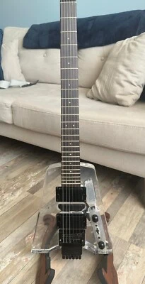 Chitarra elettrica mod. Steinberger Spirit GT-PRO in policarbonato - TRASPARENTE - Immagine 1 di 4
