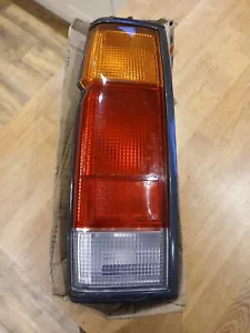 Pickup Nissan D21,Lámpara Combinada Trasera Derecha,Pieza Original Nueva,Años 85-92. - Imagen 1 de 3