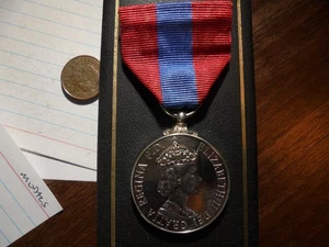 Eliz II Imperial Service Medal - Kenneth Percival GUEST (ARC/79) - Picture 1 of 4
