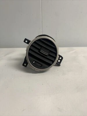 2007-2010 Kia Rondo Center Right Passenger Air Vent Outlet OEM New 974201D000 — 第 1/4 张图片