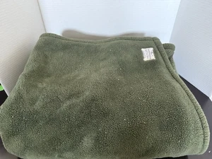 Tommy Hilfiger Olive Green Sherpa Fleece Throw Blanket 1985 Logo Patch 50”x60” - Picture 1 of 4
