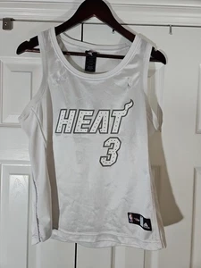 Camiseta deportiva blanca Adidas NBA4Her Girls grande Dwyane Wade Miami Heat usada - Imagen 1 de 10