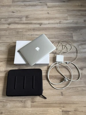 Apple Mac Book Pro Retina 13 Zoll 2015 2,7 GHz Intel Core I5 8GB RAM 256 GB SSD - Bild 1 von 4