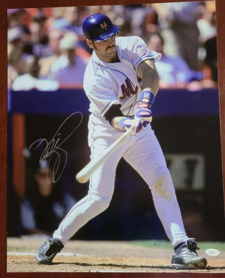 Mike Piazza JSA Cert Signed  16x20 Photo Autograph - Image 1 of 1