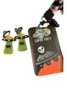 sci-fi UFO spaceship abduction quirky Alien novelty kitsch Card Holder  earrings - Picture 1 of 7