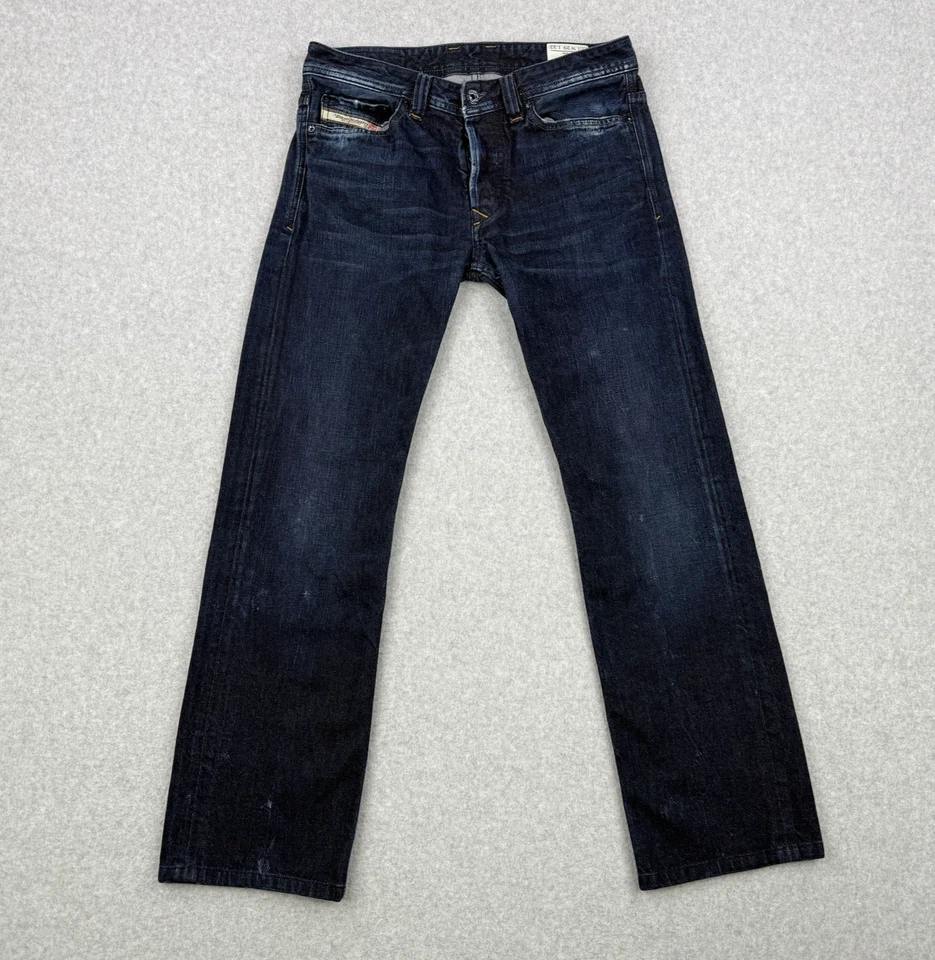 Jeans Diesel para hombre 29x32 (se adapta a 29x29) lavado oscuro botón viker mosca desgastado Italia Foto 1 de 4