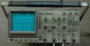 Tektronix 2246 MOD A Four Channel 100 MHz Oscilloscope, two probes, power cord - Picture 1 of 15