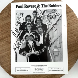 Paul Revere & the Raiders 8x10 Autografiado Real Firmado Prensa Promoción Foto Boceto - Imagen 1 de 5