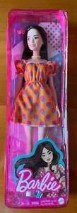 BARBIE FASHIONISTAS 160 BRUNETTE FASHION MODA GRB52 NRFB NUOVA SIGILLATA - Foto 1 di 1