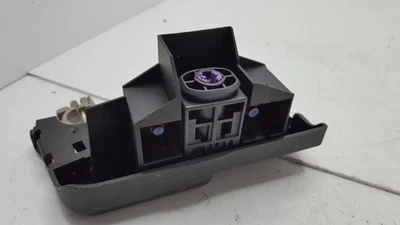 Positive Battery Terminal 2011 Audi A5 - Imagem 1 de 4