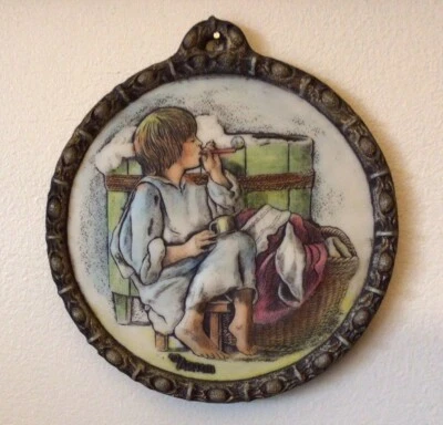 Placa de Grabado Esculturada ARTINI ~ Doble Grabado ~ 4D ~ Pintado a Mano ~ Niño en el Día del Lavado Foto 1 de 3