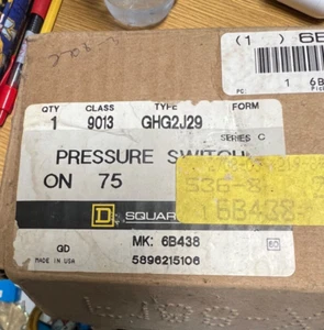 Square D 9013 GHG2J29 Pressure Switch - Picture 1 of 1
