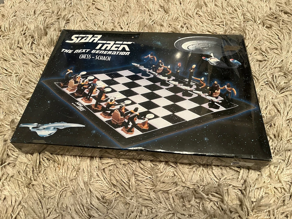 1999 Star Trek The Next Generation Chess Schach Set BNIB Alternate Cover Rare - Image 1 of 4