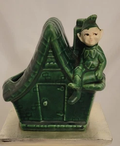Plantador Pixie Artesanal Tesoro Gilner Elfo Sentado en Casa Verde Años 40 Decoración del Hogar  - Imagen 1 de 24