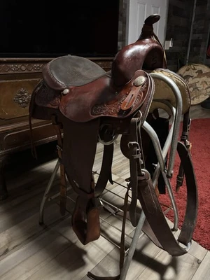 Selim Court’s Trail 16” bom estado - Imagem 1 de 4