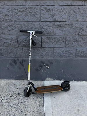 Go-Ped Kick-Ped Push Scooter Plegable Adulto Viajero Clásico Negro Hecho en EE. UU. Foto 1 de 4