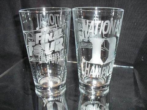 2015 FINAL FOUR NATIONAL CHAMPION DUKE BLUE DEVILS ETCHED 16 oz PINT GLASSES (2) Cover