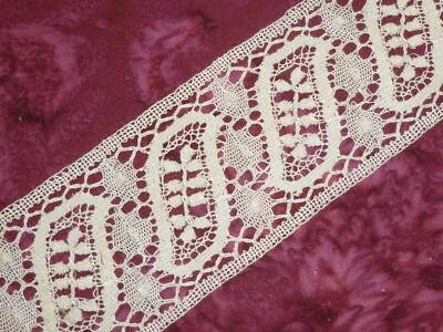 Antiguo disfraz de época de ropa Cluny encaje vintage 2 1/4 W 133" Foto 1 de 4