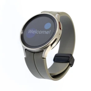 Samsung - Galaxy Watch5 Pro Titanium Smartwatch 45mm BT - Gray - SM-R920NZTAXAA - Photo 1 sur 4