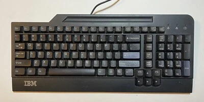 Vintage IBM SK-8811 Qwerty Keyboard PS/2 Wired - Used - Tested and working - Image 1 of 4