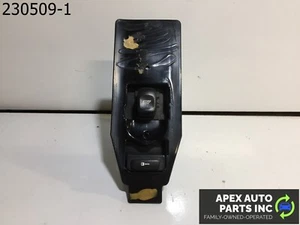 OEM 2005-2007 Volvo S60R V70R Right Passenger Power Window Switch 30746075 - Picture 1 of 8