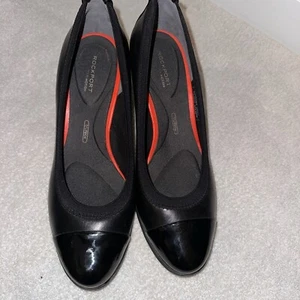 Rockport Total Motion Pumps Black Leather Patent Leather Cap Toe Women's 8 M - Picture 1 of 8
