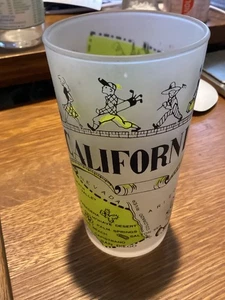 50er Jahre MATTIERTE STAATSKARTE GEDENKGLAS GRÜN KALIFORNIEN - Bild 1 von 2