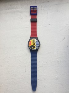 Preços baixos em Relógios de pulso de quartzo masculino pulseira de Plástico  Swatch | eBay