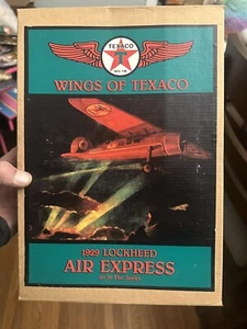 Nuovissima banca pressofusa Wings of Texaco 1929 Lockheed Air Express 1° di serie - Foto 1 di 5