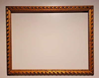 CADRE ANCIEN BOIS SCULPTÉ STUC DORÉ 52,5 cm x 41,5 cm FEUILLURE 48 cm x 37 cm - Photo 1/4