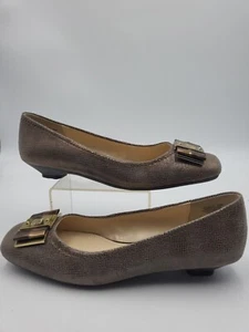 Anne Klein iFlex Jadelyn Leather Bronze Gold Low Kitten Heel Shoes Size 8.5 M - Picture 1 of 10
