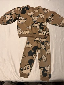 Mickey Mouse Sweatsuit Toddler 4T - Picture 1 of 3