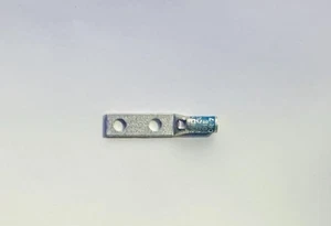 BURNDY - YA6CL2TC10 - 6 AWG 2 ORIFICIOS LENGÜETA = #8-10 PERNO: 5/8" CENTRO, AZUL - Imagen 1 de 1