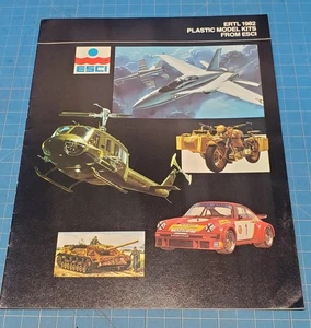 Plastikmodellbausätze 1982 Ertl aus ESCI Katalog Flugzeug Militär - Bild 1 von 3